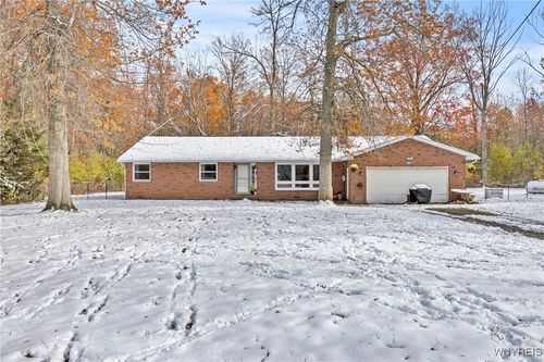 4037 Calkins Rd, Youngstown, NY, 14174-9703 | Card Image