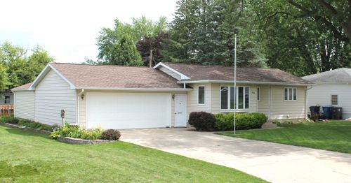 410 Parkhaven Dr, Waterloo, IA, 50701-3801 | Card Image