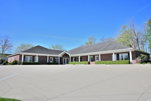583 Northwood Ave, Jasper, IN, 47546-1200 | Card Image