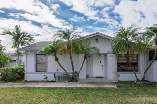 05-6405 Sw 152nd Circle Pl, Miami, FL, 33193-2137 | Card Image