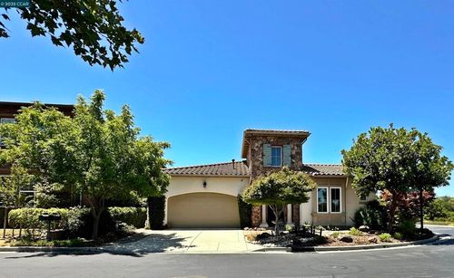 7691 Strath Pl, Gilroy, CA, 95020-2673 | Card Image