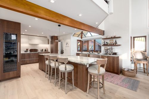 8162 Muirfield Cres, Whistler, BC, V8E1J7 | Card Image