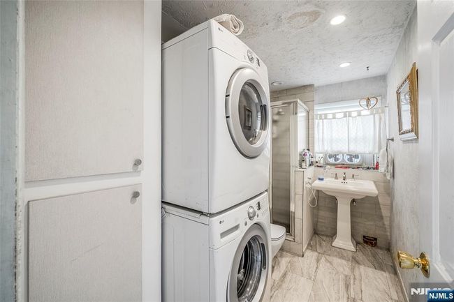 415 Briarwood Ln, House other with 4 bedrooms, 3 bathrooms and null parking in Northvale NJ | Image 17