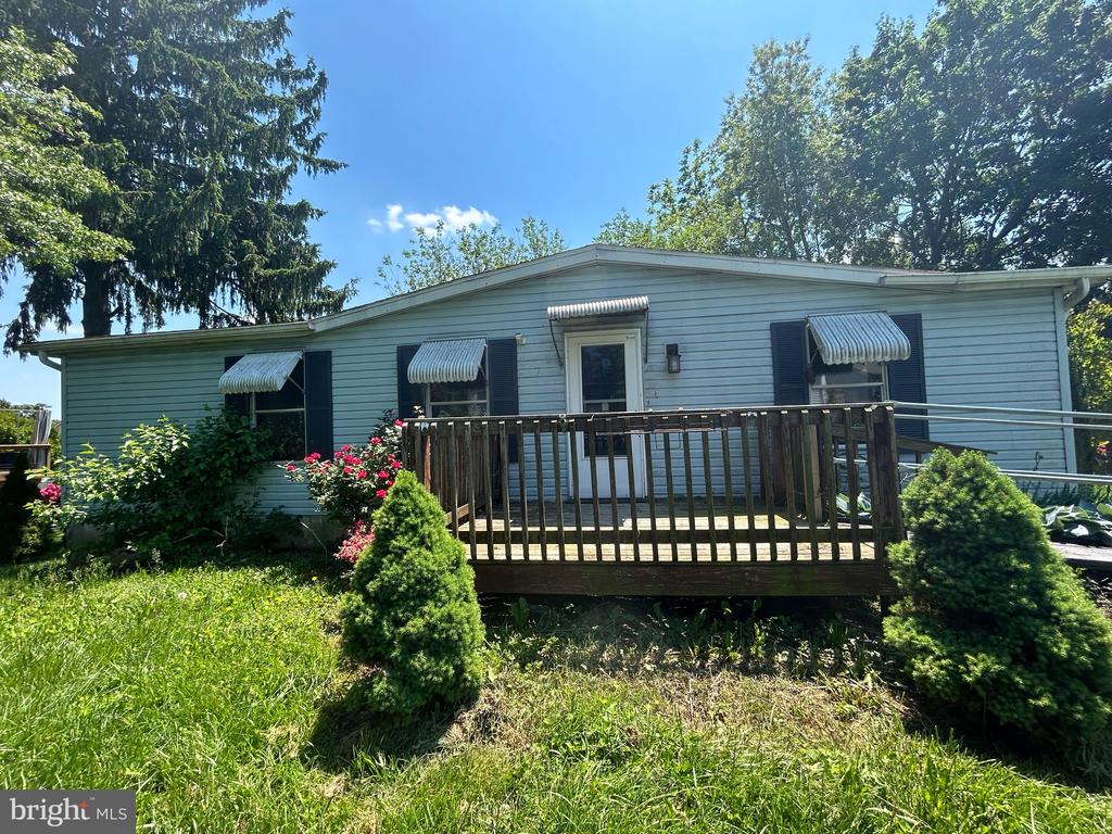 Walnut St, Honey Brook, PA 19344
