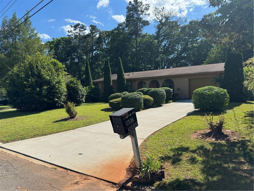 Derwin Brown Dr, Decatur, GA 30035