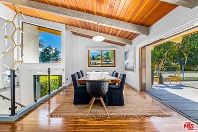 3 - Sea Level Drive, Home with 3 bedrooms, 4 bathrooms and 2 parking in Malibu CA | Image 2