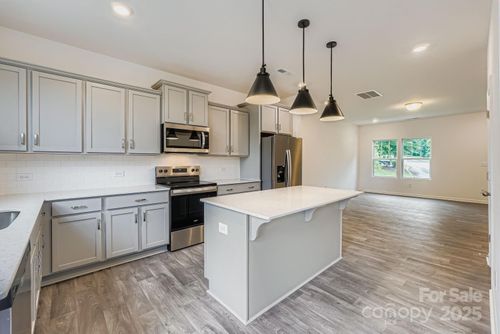 3027 Howell Mill Rd, Charlotte, NC, 28208-3693 | Card Image