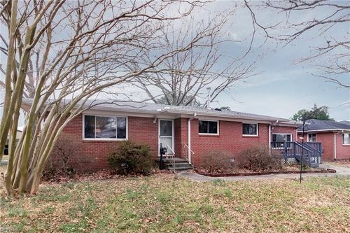 881 Hopwood Ln, Virginia Beach, VA, 23455-5817 | Card Image