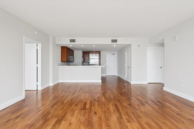 APT-1215 - 8100 River Rd, Condo with 2 bedrooms, 2 bathrooms and null parking in North Bergen NJ | Image 12