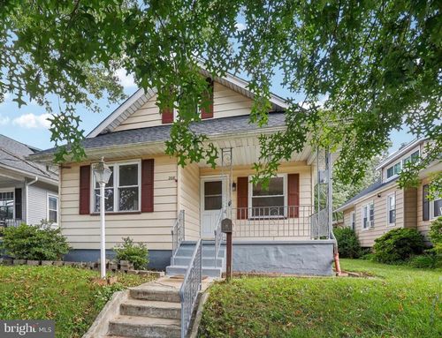 208 E Pine St, AUDUBON, NJ, 08106-1142 | Card Image