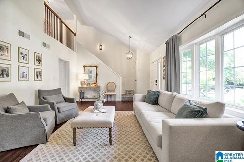 3846 Overton Manor Ln, Vestavia, AL, 35243-5313 | Card Image