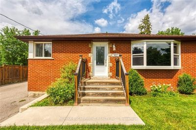 1483 Fisher Ave, House other with 2 bedrooms, 2 bathrooms and 5 parking in Burlington ON | Image 3