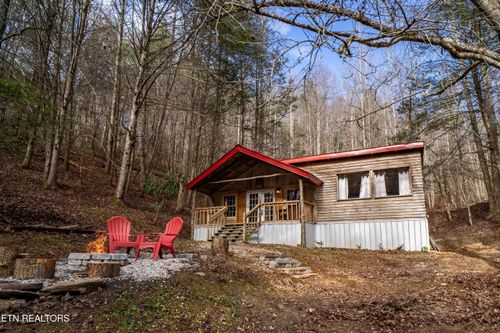 915 Newcombe Branch Way, Cosby, TN, 37722-3660 | Card Image