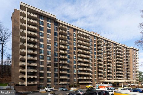 apt-805-1808 Old Meadow Rd, MCLEAN, VA, 22102-1830 | Card Image