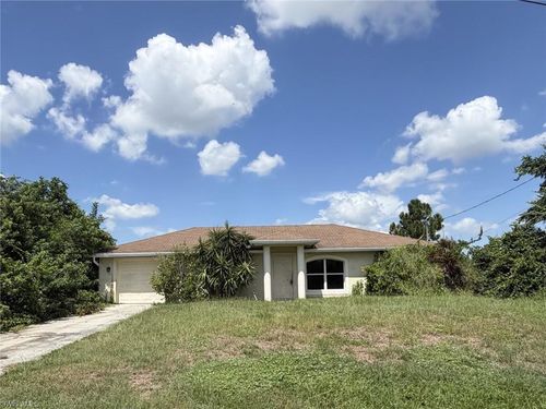 367 Peerless St, LEHIGH ACRES, FL, 33974-8401 | Card Image