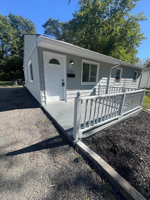 3753 Montgomery St, Hobart, IN, 46342-1622 | Card Image