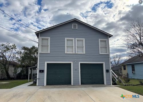 a-305 E Sabine St, Victoria, TX, 77901-5245 | Card Image