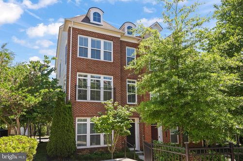 9640 Pullman Pl, FAIRFAX, VA, 22031-6089 | Card Image