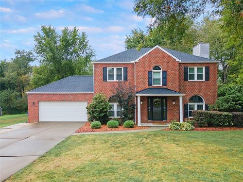 114 Pine Hill Way, Ellwood City, PA, 16117-5532 | Card Image