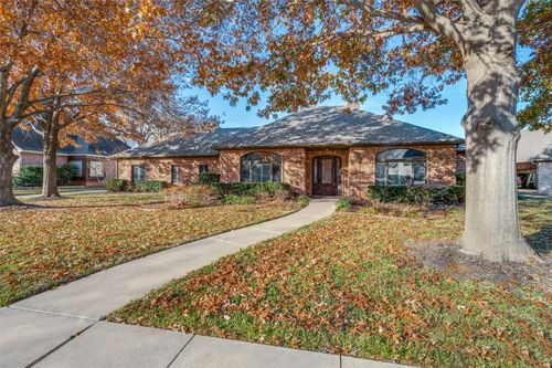 3504 Belmont St, Denton, TX, 76210-8582 | Card Image