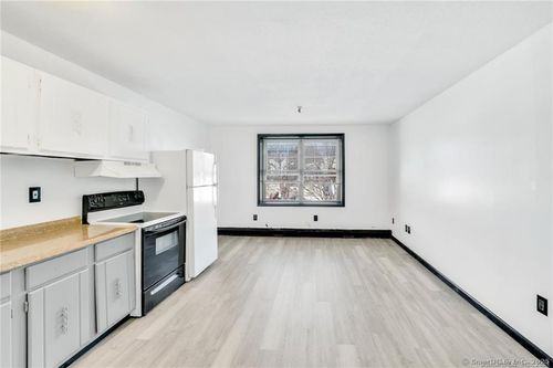 apt-3j-1660 E Main St, Waterbury, CT, 06705-1041 | Card Image