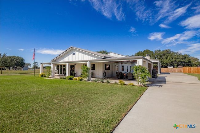 214 Timothy St, Home with 3 bedrooms, 3 bathrooms and null parking in Inez TX | Image 18