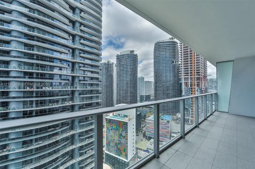 3107-1010 Brickell Ave, Miami, FL, 33131-3778 | Card Image