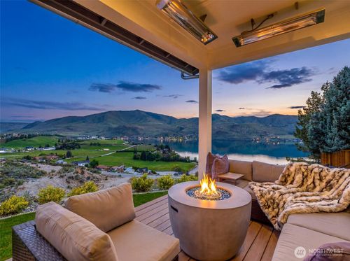 122 Lookout Way, Chelan, WA, 98816-9531 | Card Image