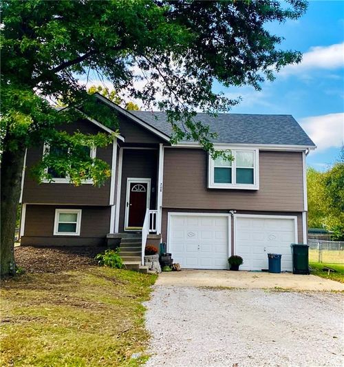208 N Ohio St, Archie, MO, 64725-9526 | Card Image