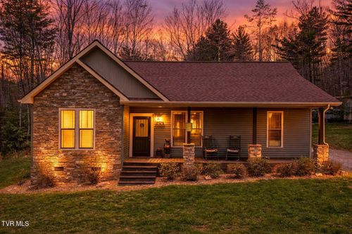 289 Myrtle Dr, Butler, TN, 37640-7596 | Card Image