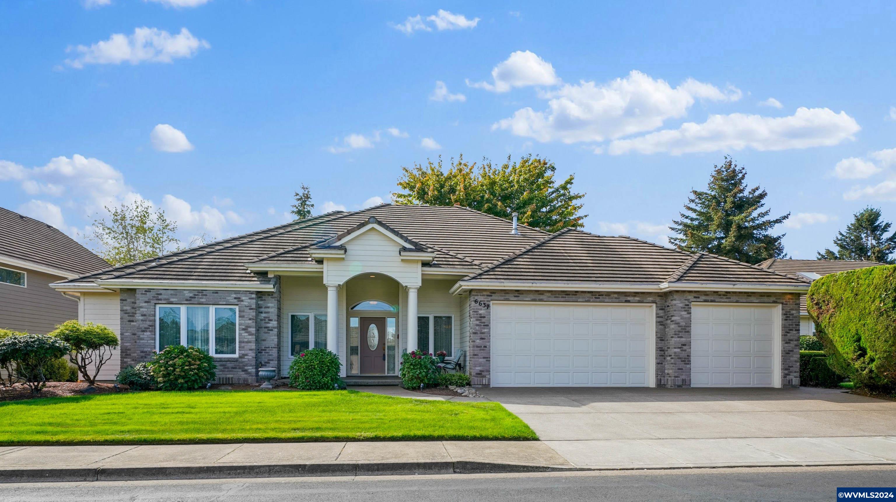 Hogan Dr, Keizer, OR 97303
