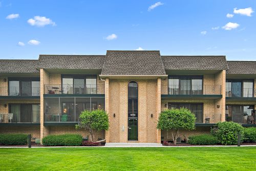 1s-15703 Old Orchard Ct, Orland Park, IL, 60462-3568 | Card Image