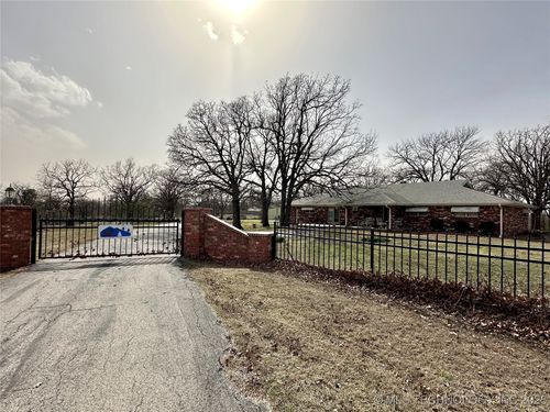 9742 State Highway 20, Skiatook, OK, 74070-5613 | Card Image