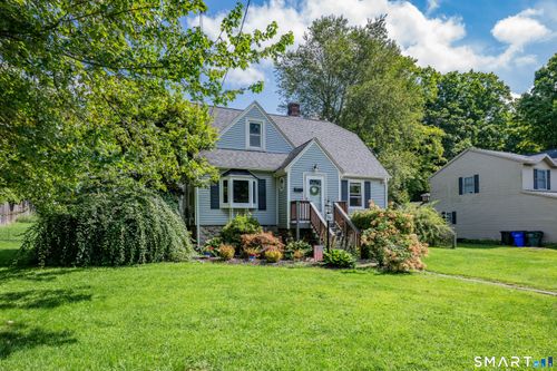 286 North St, Watertown, CT, 06795-1916 | Card Image
