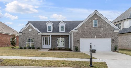 385 Weston Park, Lexington, KY, 40515 | Card Image