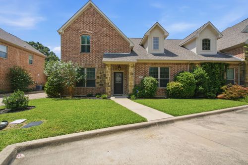 5221 Park Dr, River Oaks, TX, 76114-3751 | Card Image