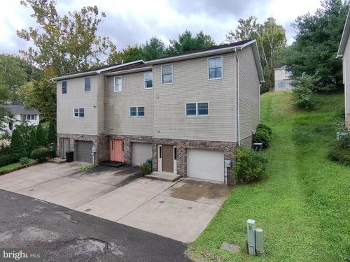 742 Erow Ave, Morgantown, WV, 26505-2579 | Card Image