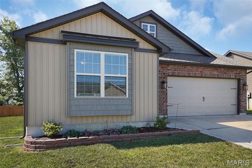 401 Glen Forest Dr, Troy, MO, 63379-3487 | Card Image