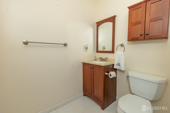 54 Kensington Dr, Townhouse with 3 bedrooms, 2 bathrooms and null parking in Piscataway NJ | Image 12