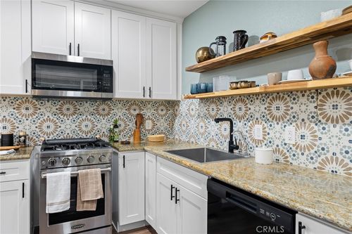 668 Mormon Springs Rd, Crestline, CA, 92325-9468 | Card Image