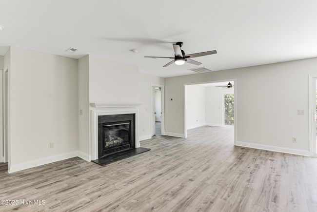 5249 Minnesota Dr Se, House other with 5 bedrooms, 3 bathrooms and 2 parking in Southport NC | Image 7