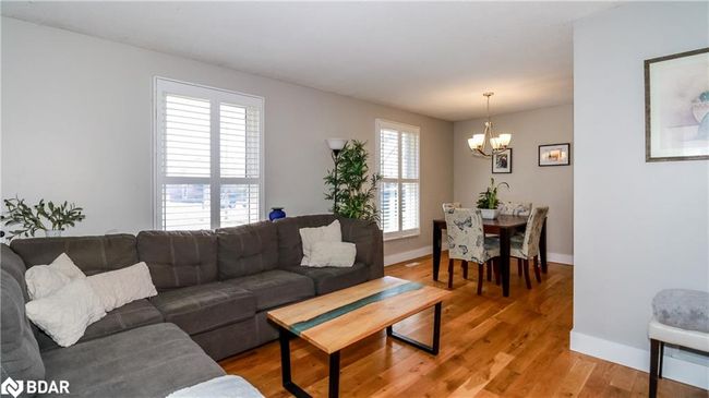 51 Christie Cres, House other with 4 bedrooms, 2 bathrooms and 5 parking in Barrie ON | Image 11