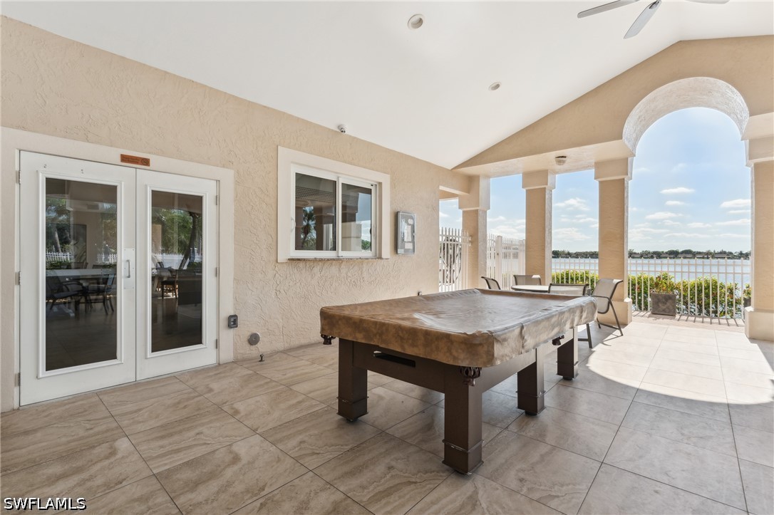Residential in Naples 3