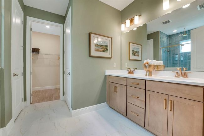 987 Fiesta Key Cir, House other with 2 bedrooms, 2 bathrooms and null parking in LADY LAKE FL | Image 31