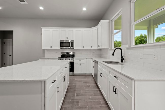 1190 Pine St, House other with 3 bedrooms, 2 bathrooms and null parking in Vidor TX | Image 13