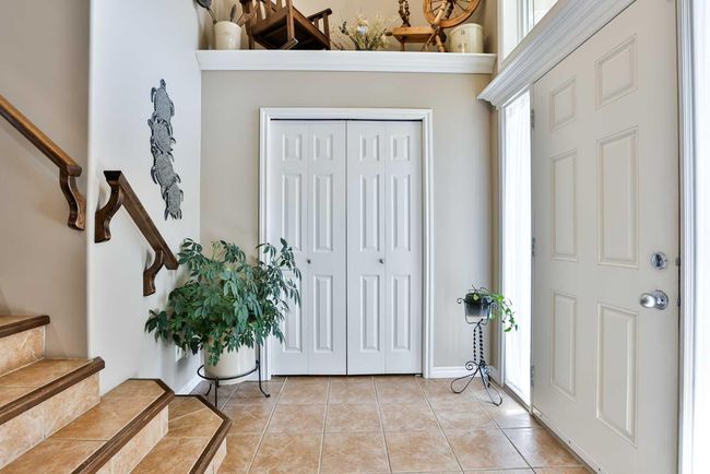 29 Sixmile Road S, House other with 5 bedrooms, 3 bathrooms and 4 parking in Lethbridge AB | Image 5