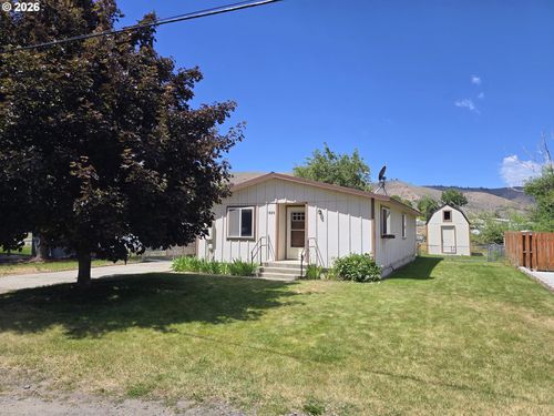 1825 17th St, BakerCity, OR, 97814 | Card Image