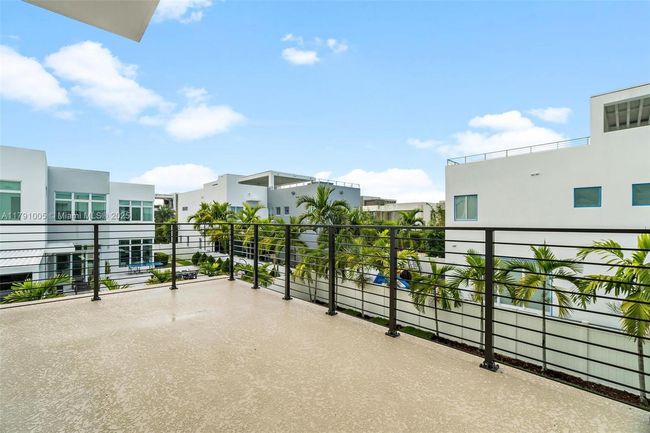 6818 - 6818 Nw 104 Th Ct, House other with 4 bedrooms, 5 bathrooms and null parking in Doral FL | Image 30