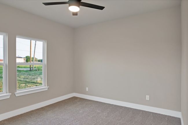 205 E South St, House other with 3 bedrooms, 2 bathrooms and null parking in Itasca TX | Image 22