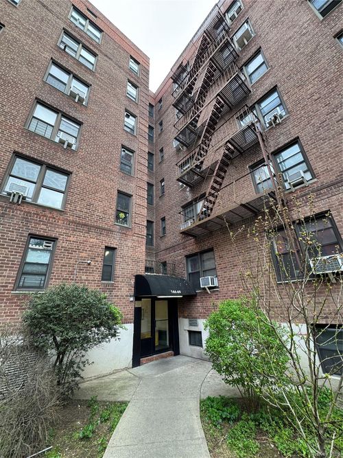 4c-144-44 38th Avenue, New York, NY, 11354 | Card Image